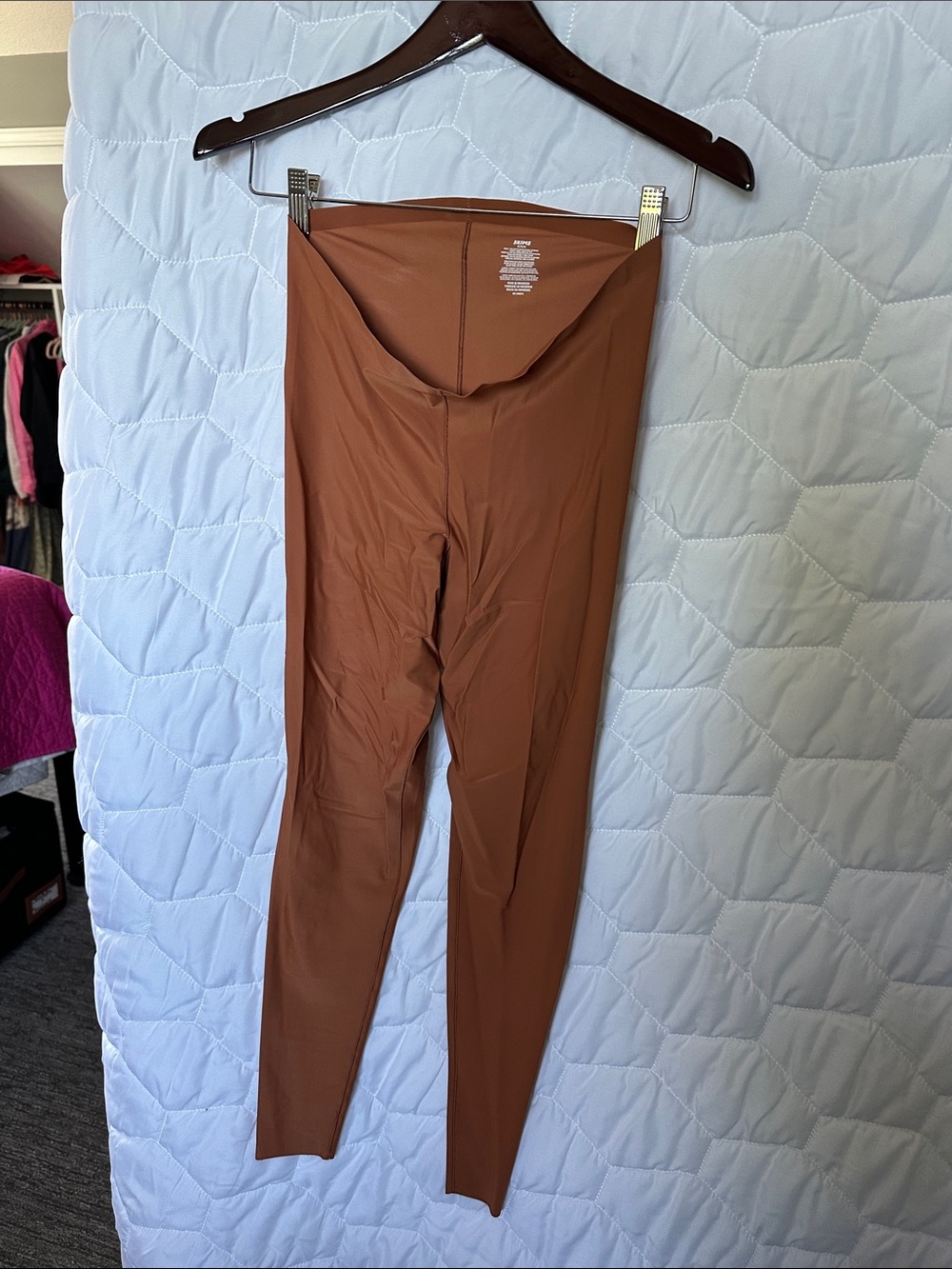 SKIMS Seamless High-Waist Leggings — Rust Brown